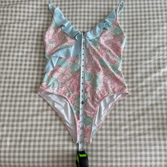Caden Land family matching swimwear set - Picture 9 of 17